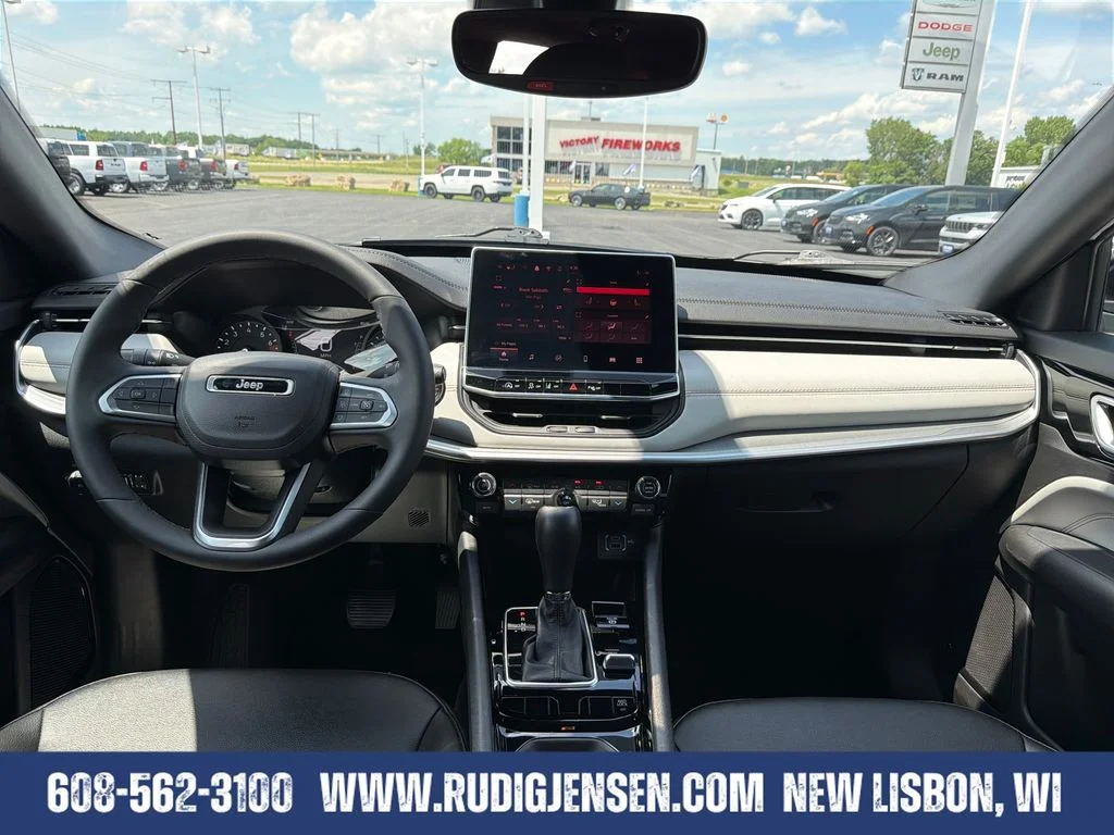Used 2025 White Jeep Limited image 12