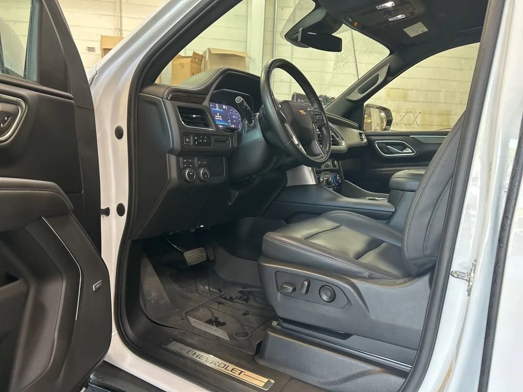 Used 2023 Summit White Chevrolet LT image 5
