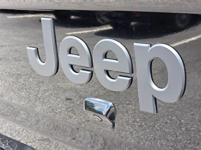 Used 2022 Black Jeep Willys image 31