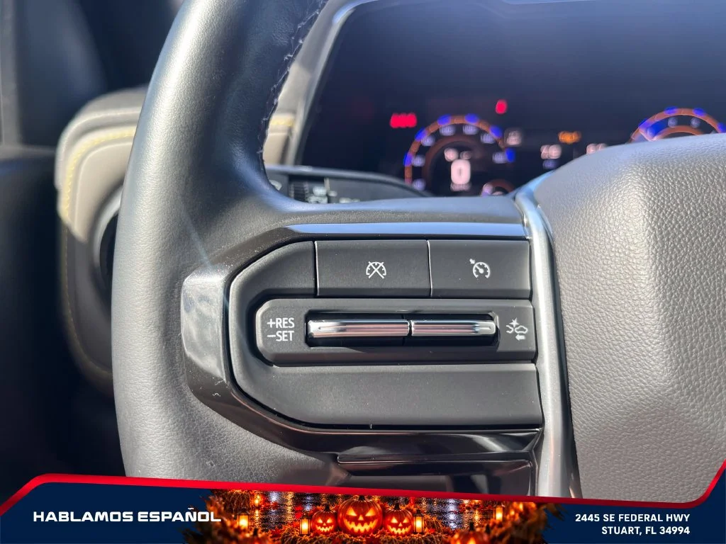 Used 2025 Summit White Chevrolet ZR2 image 18