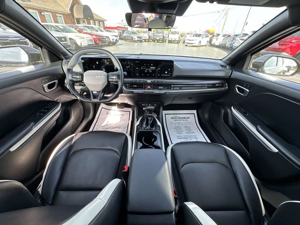 Used 2025 Black Kia GT-Line image 21