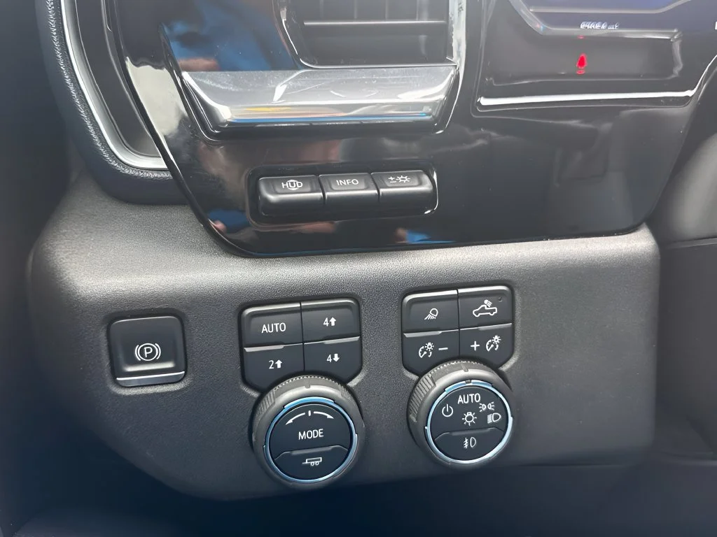 Used 2023 NORTHSKY BLUE METALLIC Chevrolet High Country image 24