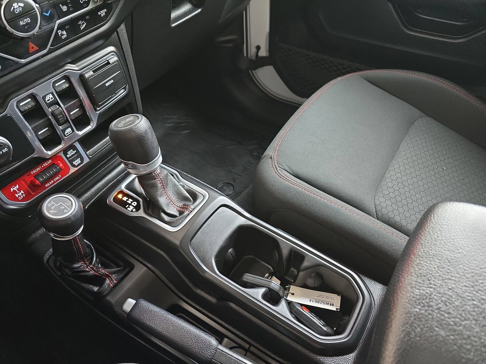 Used 2021 White Jeep Unlimited Rubicon image 29