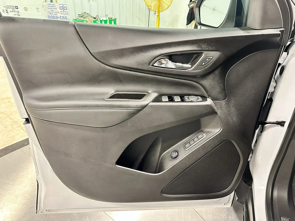 Used 2024 Summit White Chevrolet Premier image 22