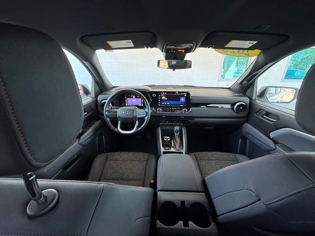 Used 2023 White Chevrolet Z71 image 27