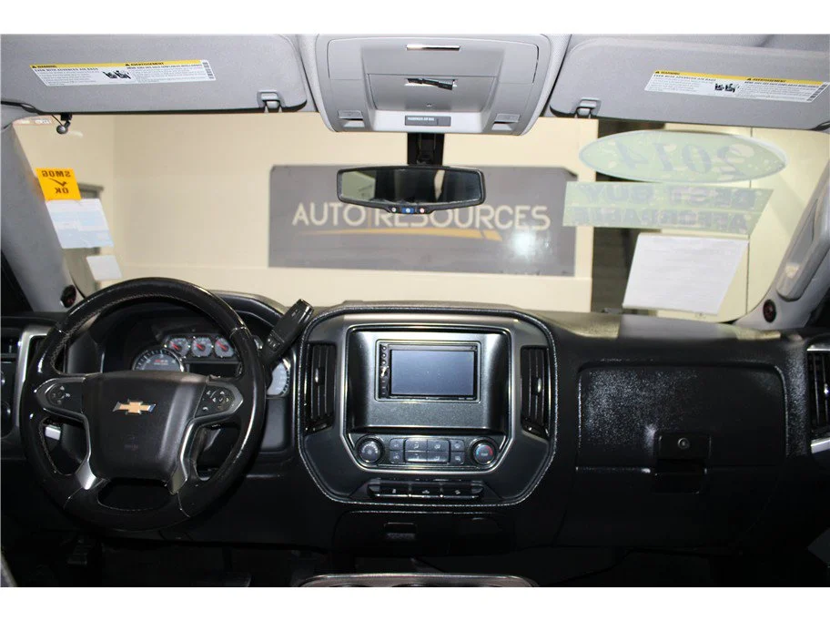 Used 2014 Silver Ice Metallic Chevrolet LT image 14