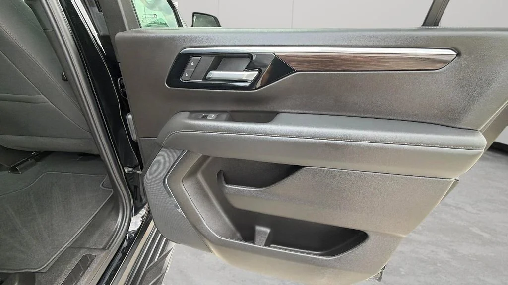Used 2025 Black Chevrolet LS image 34