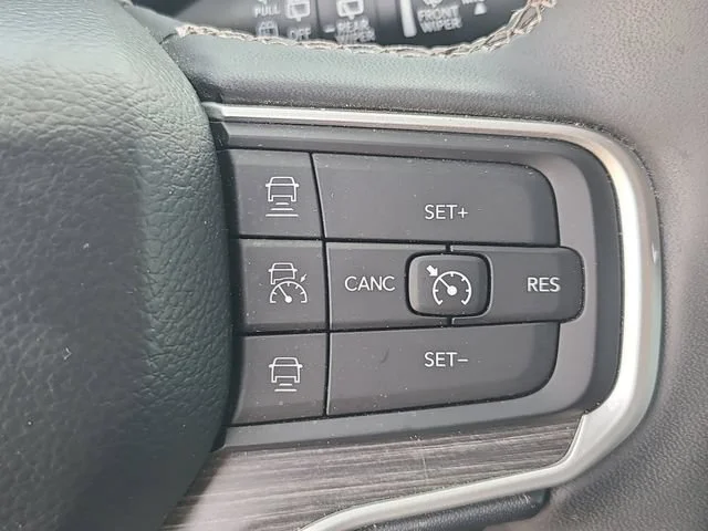 Used 2023 Red Jeep Series III image 25