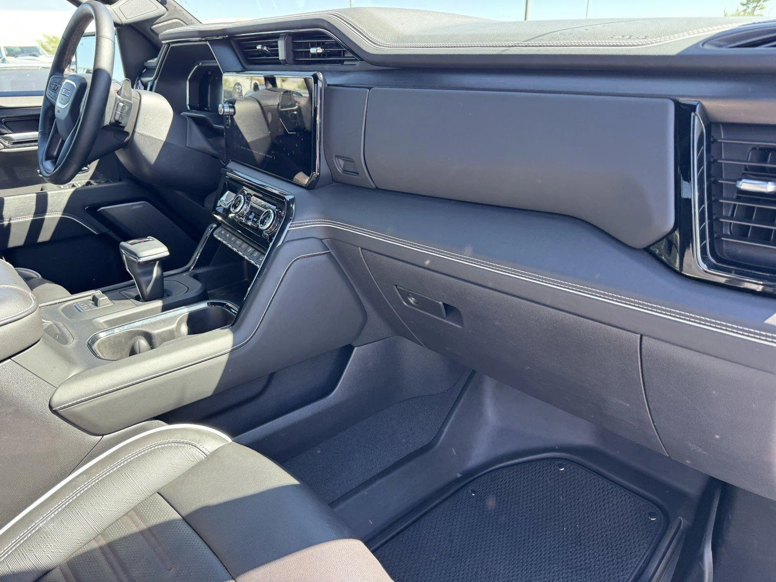 New 2026 TITANIUM RUSH METALLIC GMC AT4X image 7