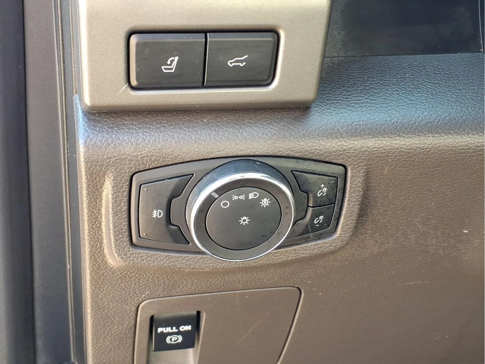 Used 2020 Star White Metallic Tri-Coat Ford XLT image 18