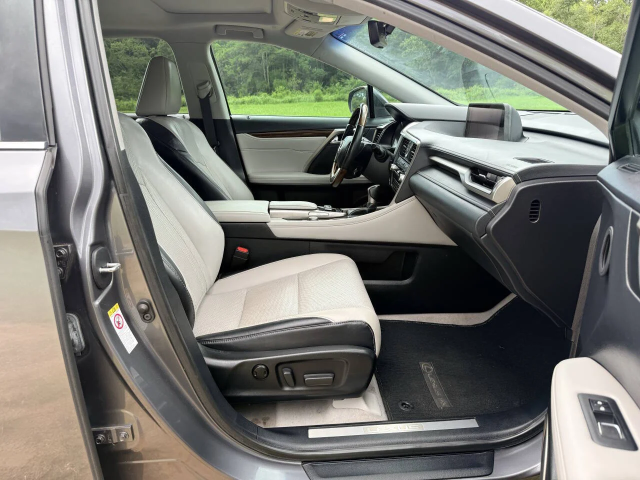 Used 2019 Charcoal Lexus Base 4dr SUV image 16