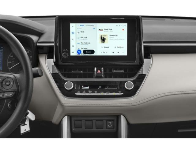Used 2025  Toyota L image 9