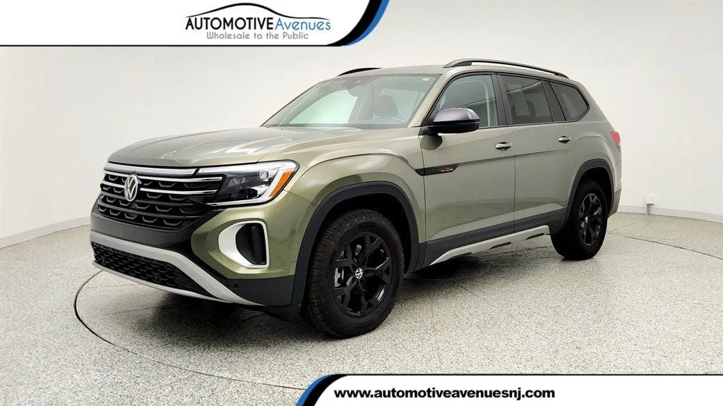2025 Volkswagen Atlas 2.0T Atlas Peak Edition 4MOTION's photo