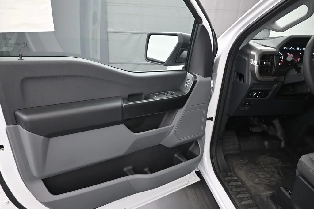 New 2026 Oxford White Ford XL image 12