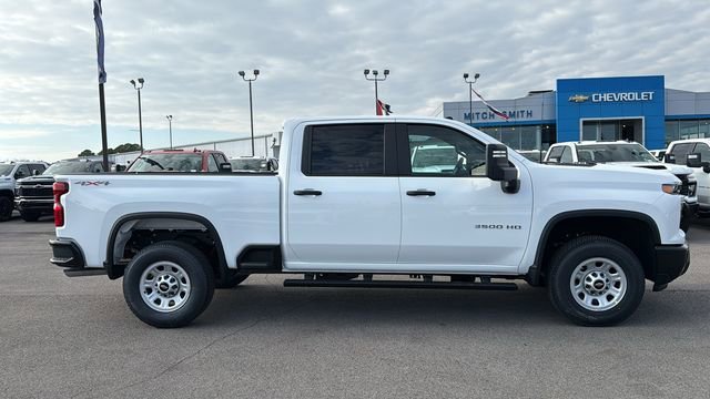 New 2026 Summit White Chevrolet WT image 3