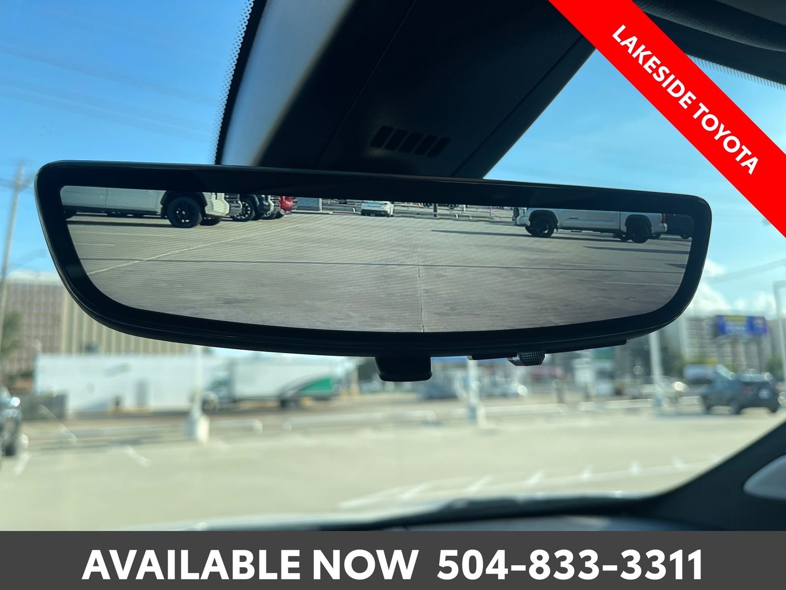 Used 2025 White Cadillac Sport image 40