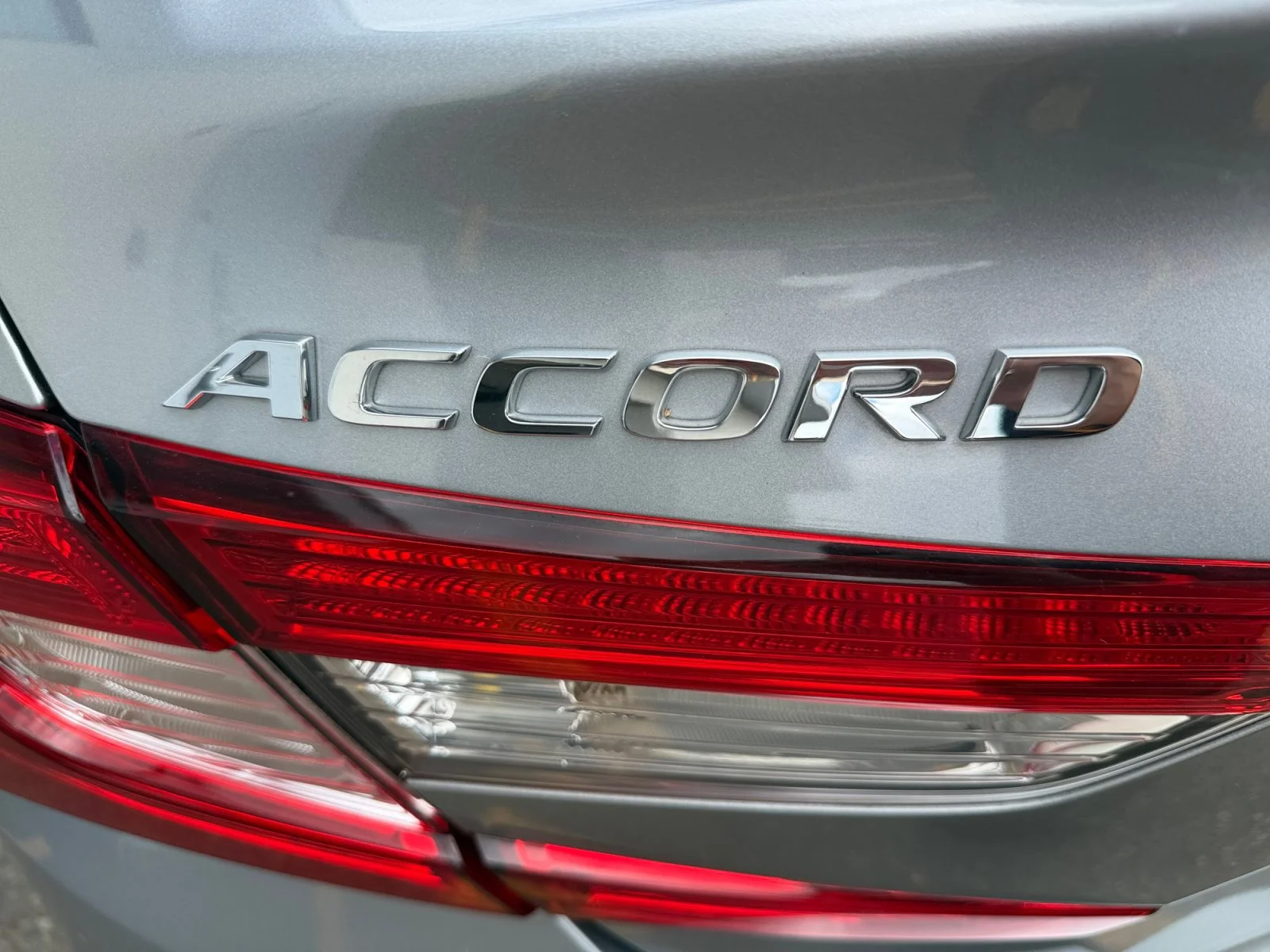 Certified Used 2020 Lunar Silver Metallic Honda LX image 40