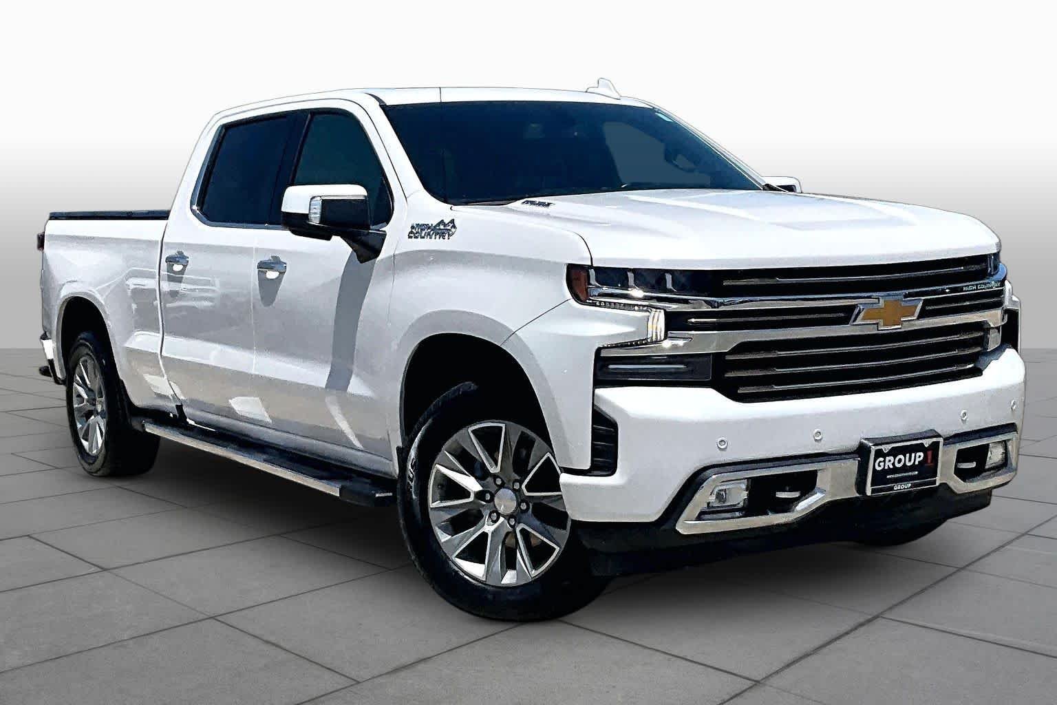 Used 2022 Iridescent Pearl Tricoat Chevrolet High Country image 3