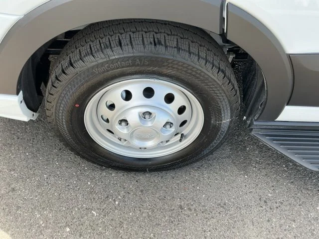New 2026 Oxford White Ford XLT image 26