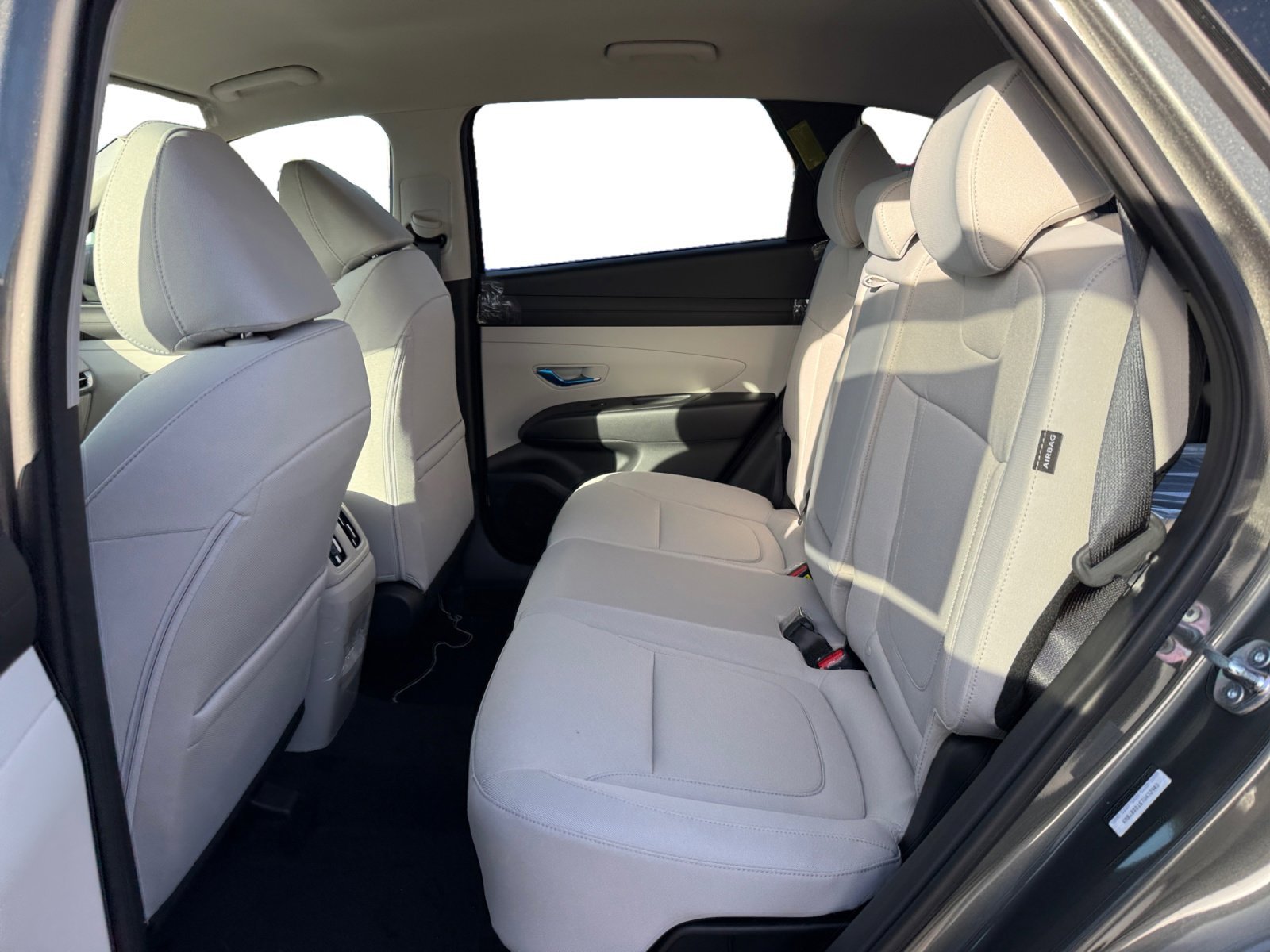 New 2026 Amazon Gray Hyundai SEL AWD image 16