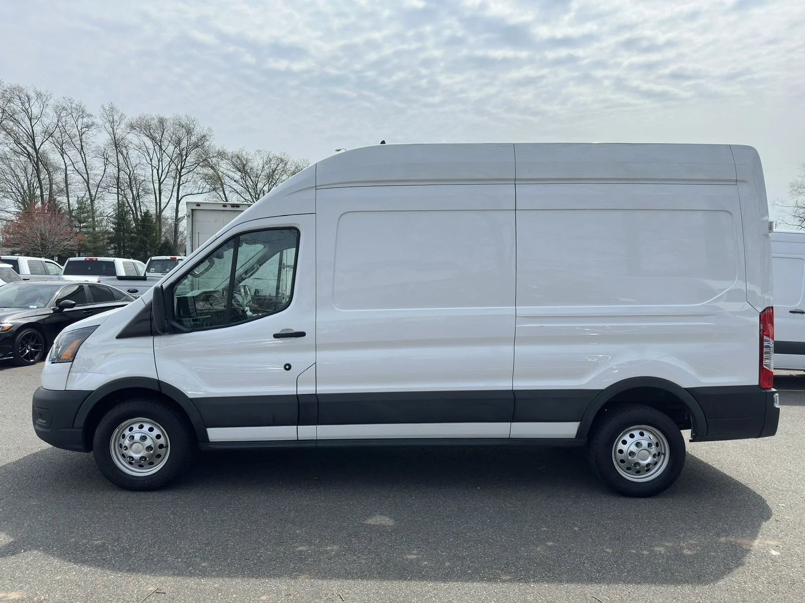 Used 2022 Oxford White Ford T-250 148