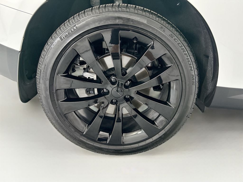 Used 2026 Fuji White Land Rover SE image 32