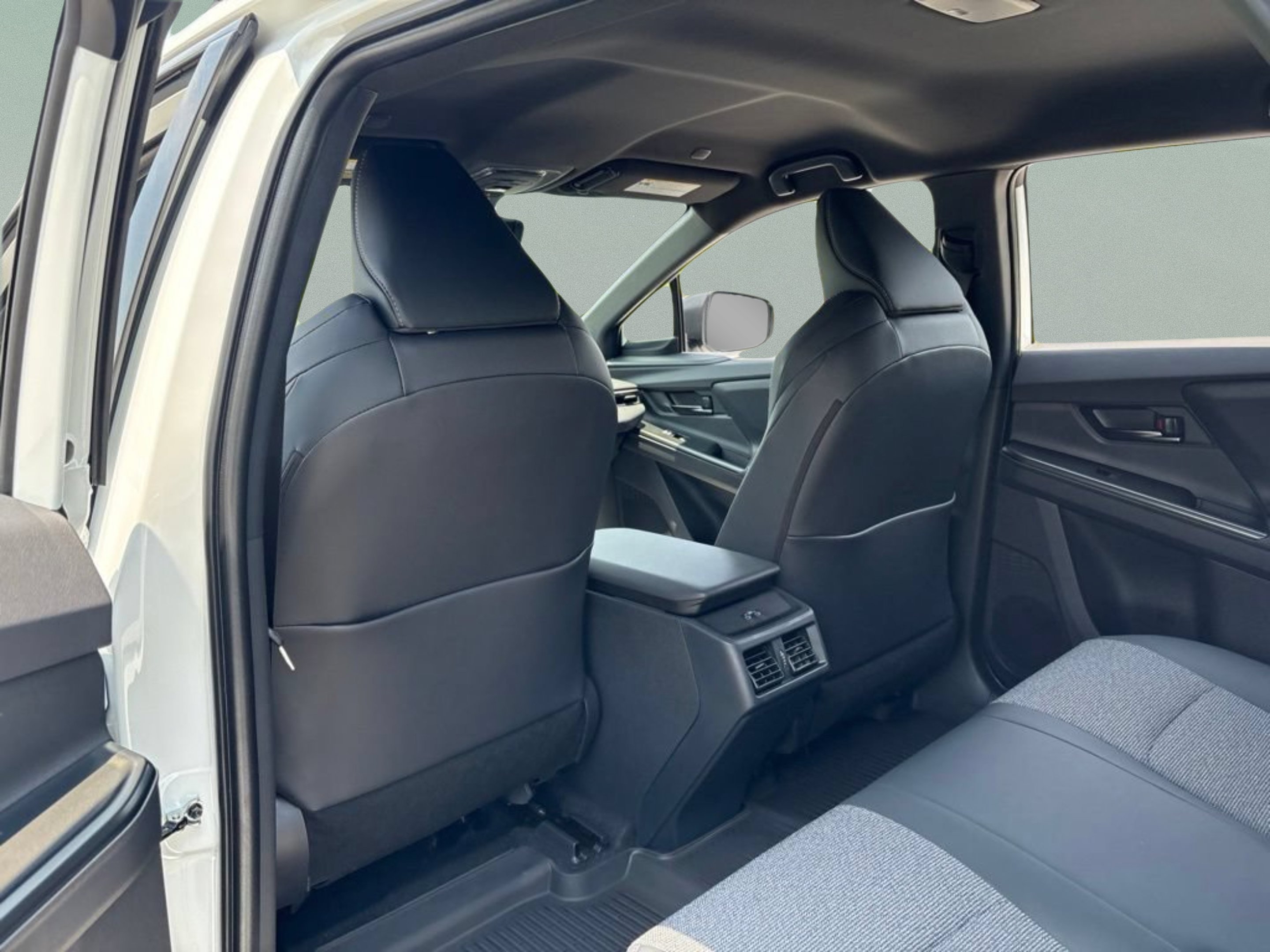 New 2026 Wind Chill Pearl Toyota XLE image 11
