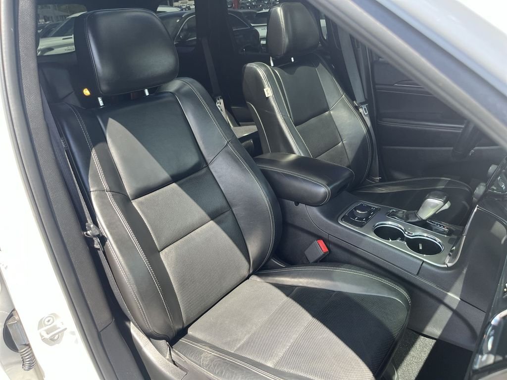 Used 2021 White Jeep Limited image 31