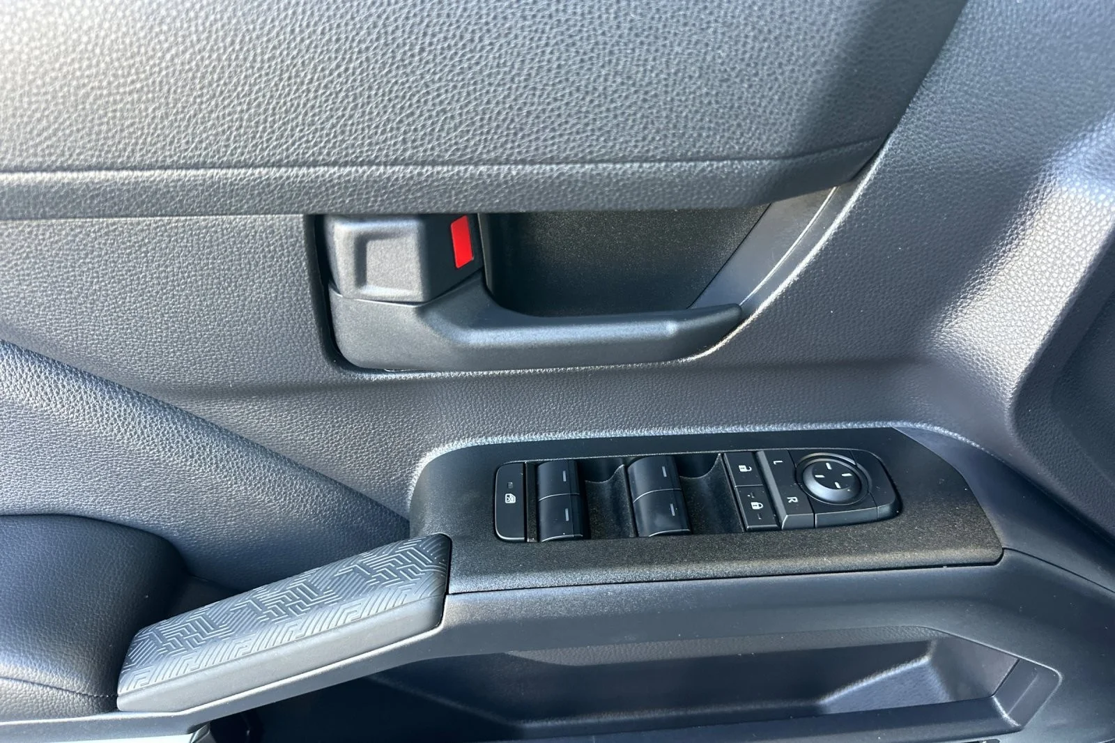 Certified Used 2025 Ice Cap Toyota SR5 image 10