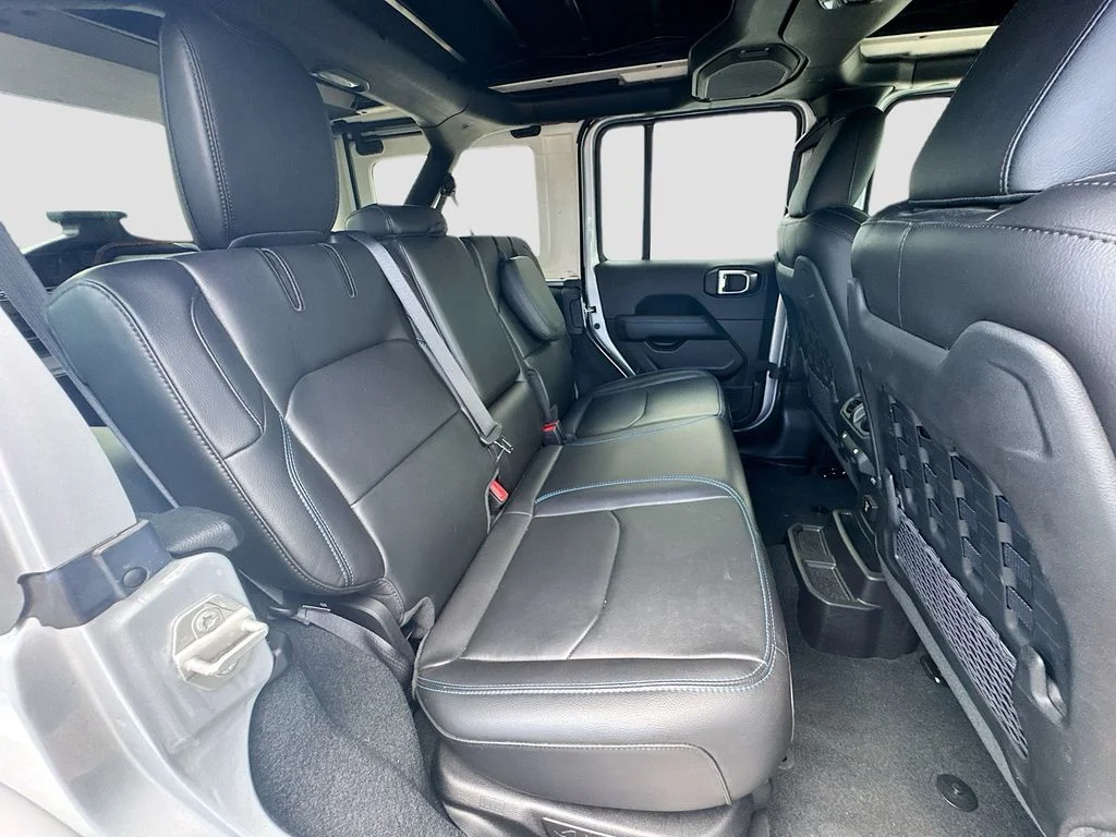 Used 2023 Silver Jeep Rubicon 4xe image 31