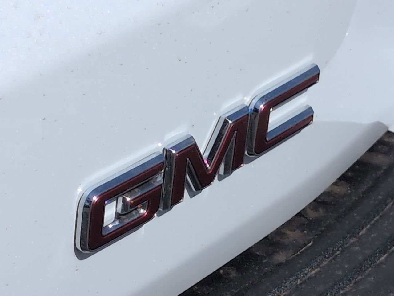 New 2026 Glacier White Tricoat GMC Denali image 32