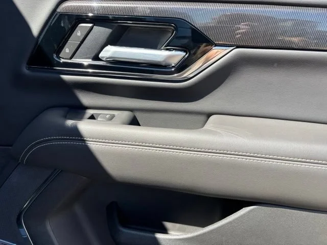 New 2026 Onyx Black GMC Elevation image 21