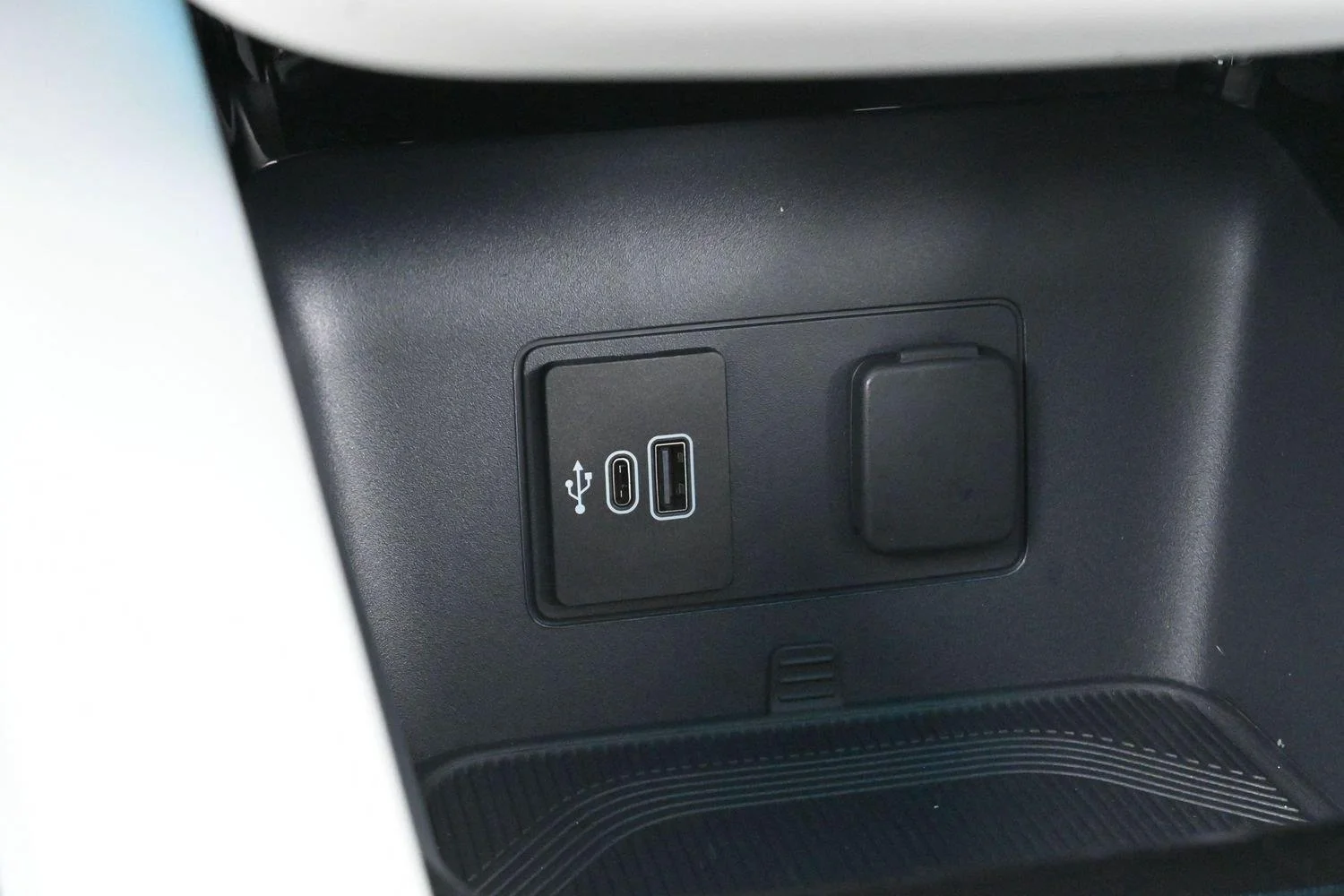 Used 2026 White Ford Platinum image 25