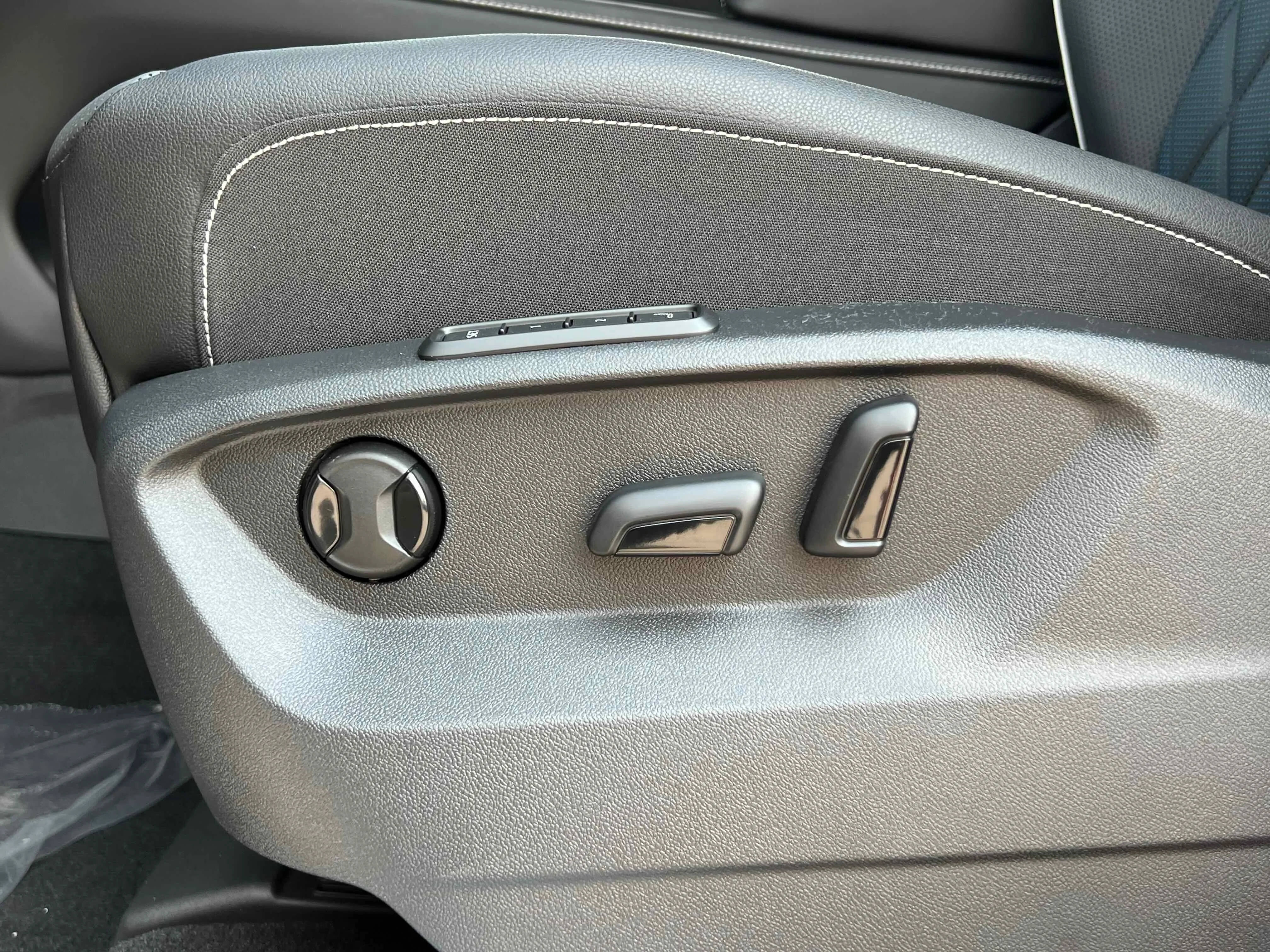 New 2026 Gray Volkswagen 2.0T SEL Premium R-Line image 19