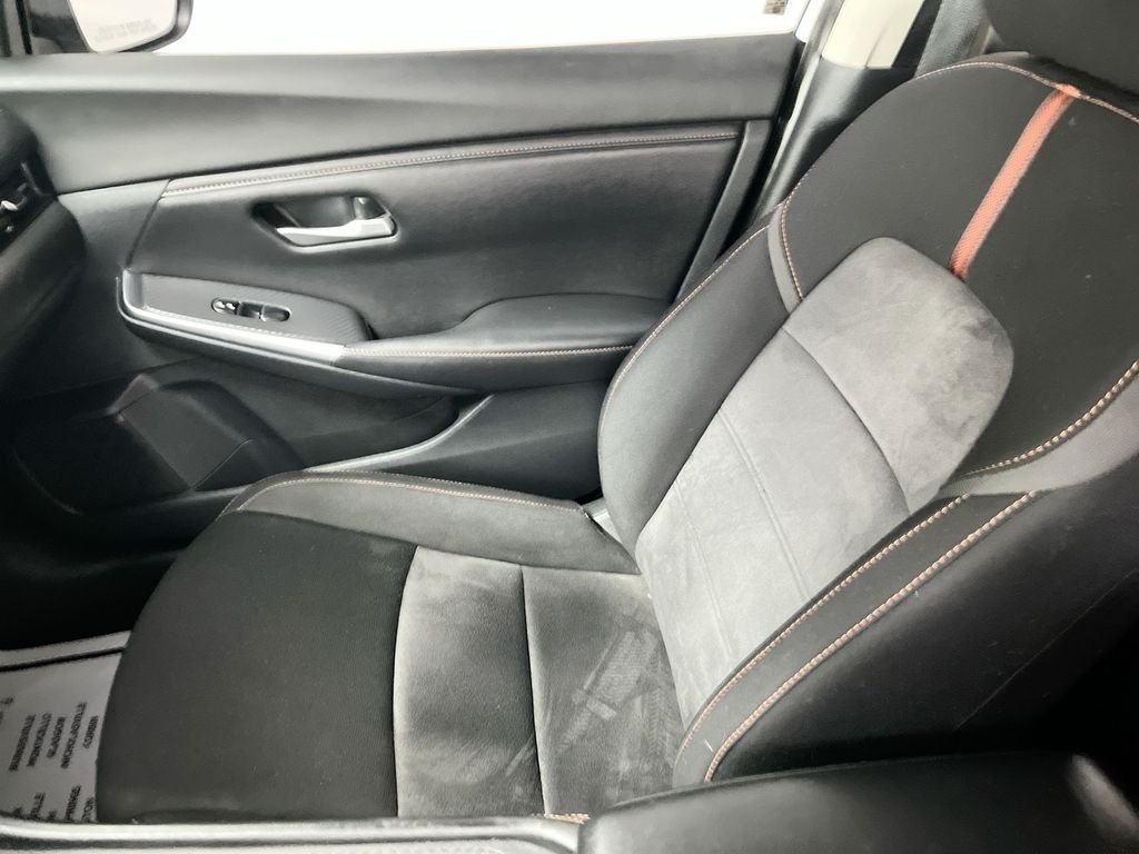Used 2021 White Nissan SR image 25