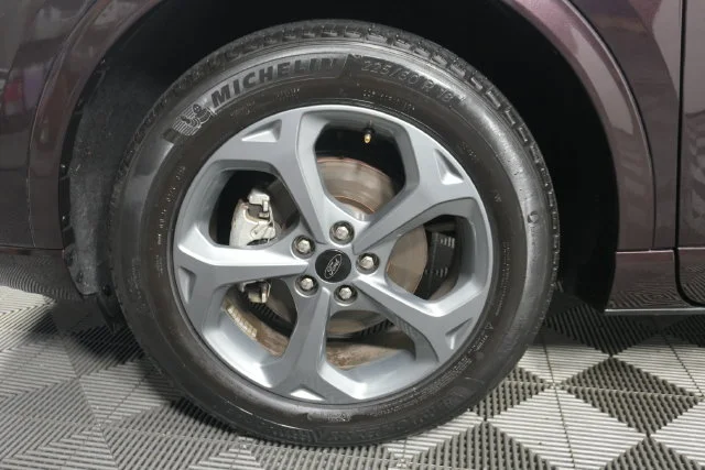 Used 2023 Cinnabar Red Metallic Ford ST-Line image 9