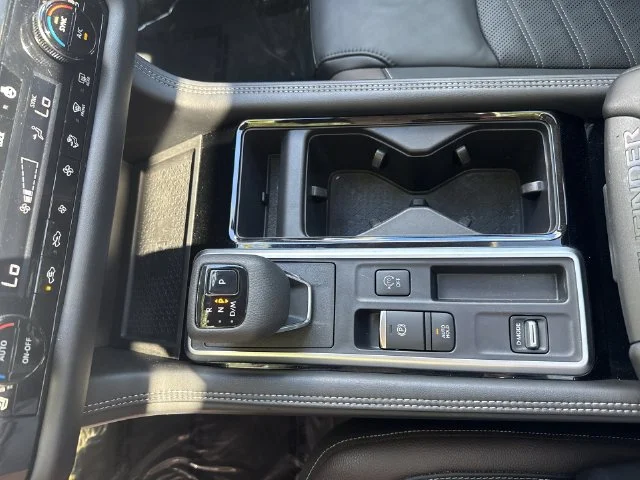 Used 2024 Gray Nissan Platinum image 27