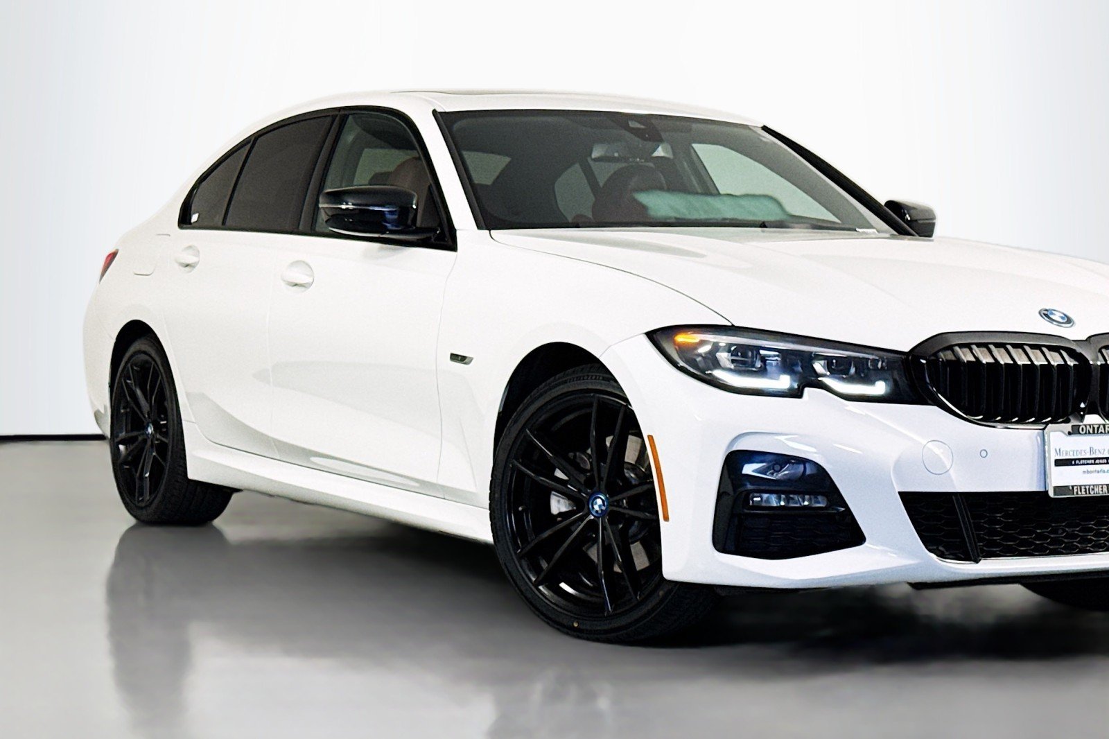 Used 2022 Alpine White BMW 330e image 14