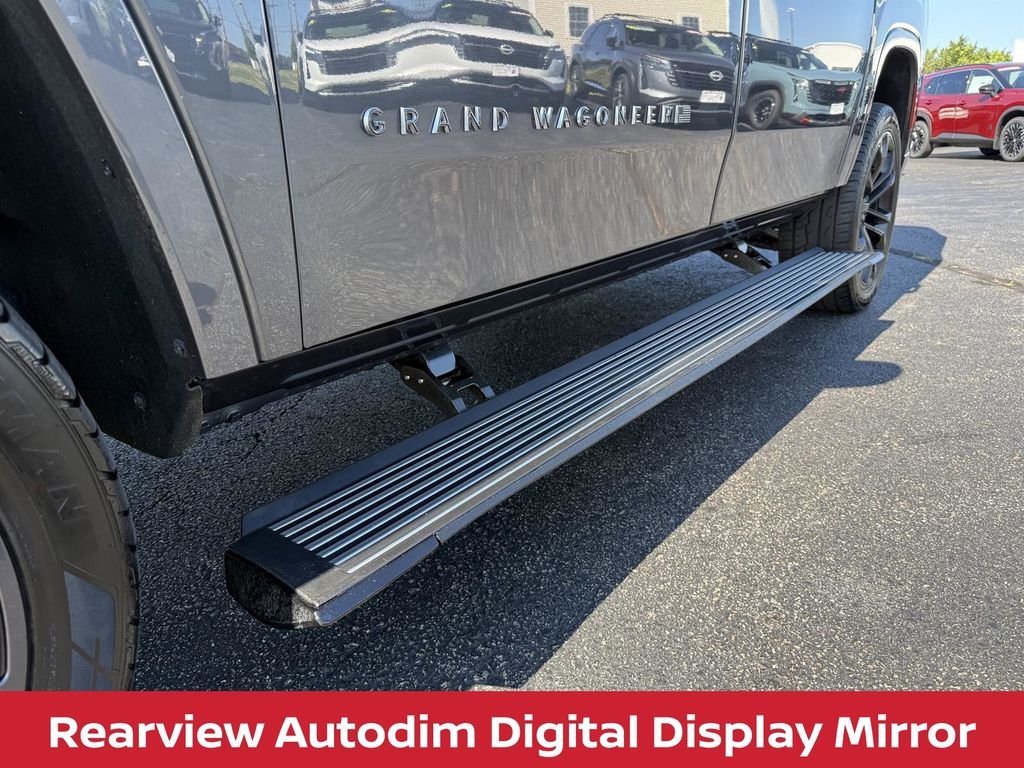 Used 2024 Baltic Gray Metallic Jeep Series II obsidian w/panoramic roof image 42