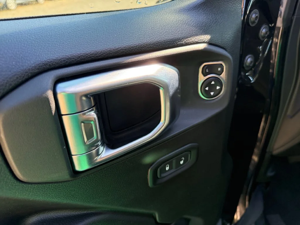 Used 2026 Black Jeep Rubicon image 12
