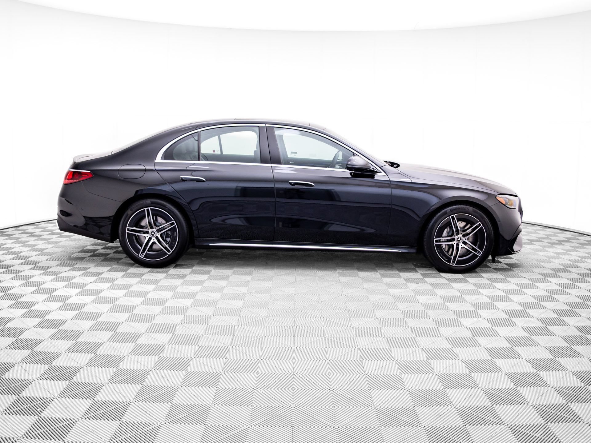 New 2027 Black Mercedes-Benz E 450 image 48