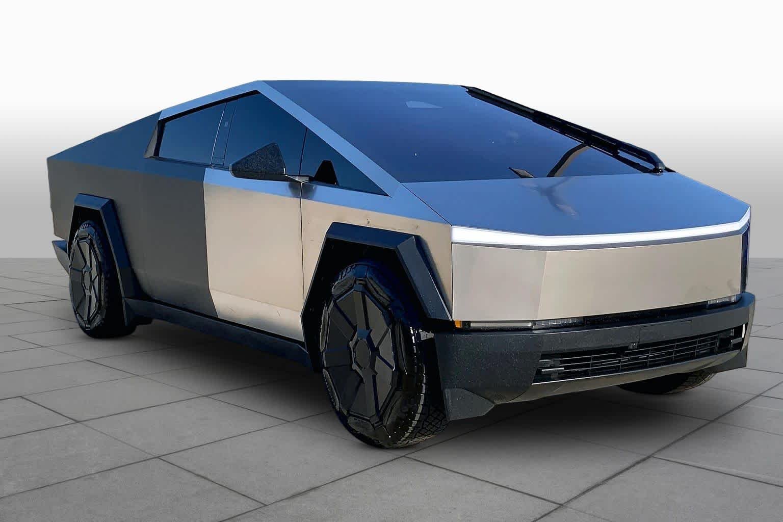 Used 2024 Tesla Cybertruck Base with VIN 7G2CEHED3RA027243 for sale in Webster, TX