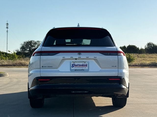 Used 2025 White Toyota XLE image 6