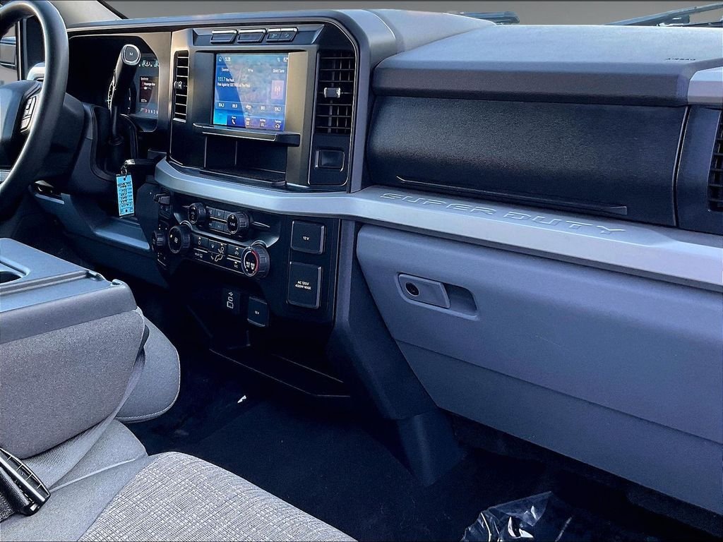 Used 2023 Carbonized Gray Metallic Ford XLT FX4 CrewCab image 14