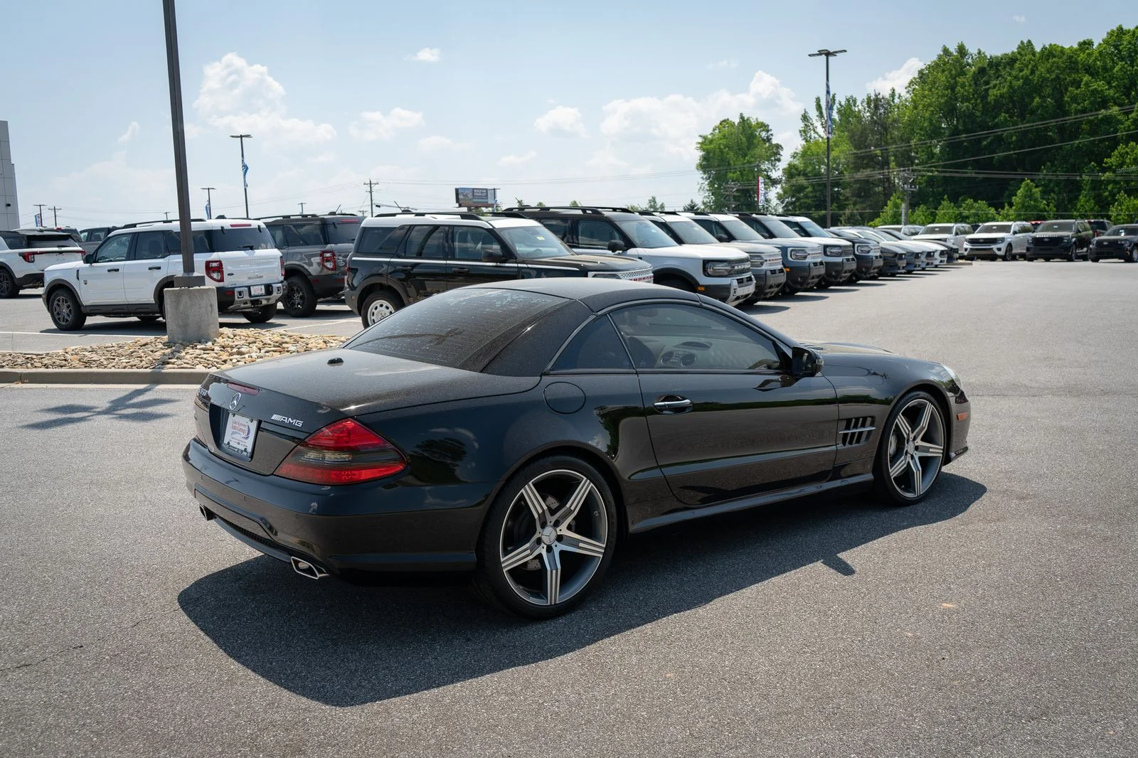 Used 2009 Black Mercedes-Benz SL 550 image 9
