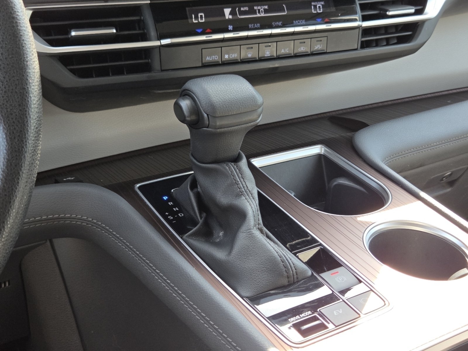 Used 2024 Gray Toyota Hybrid LE image 33