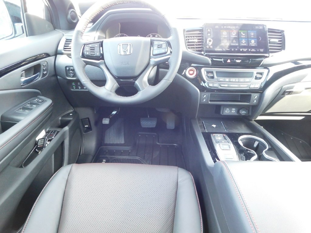 New 2026 Platinum White Pearl Honda Black Edition image 20
