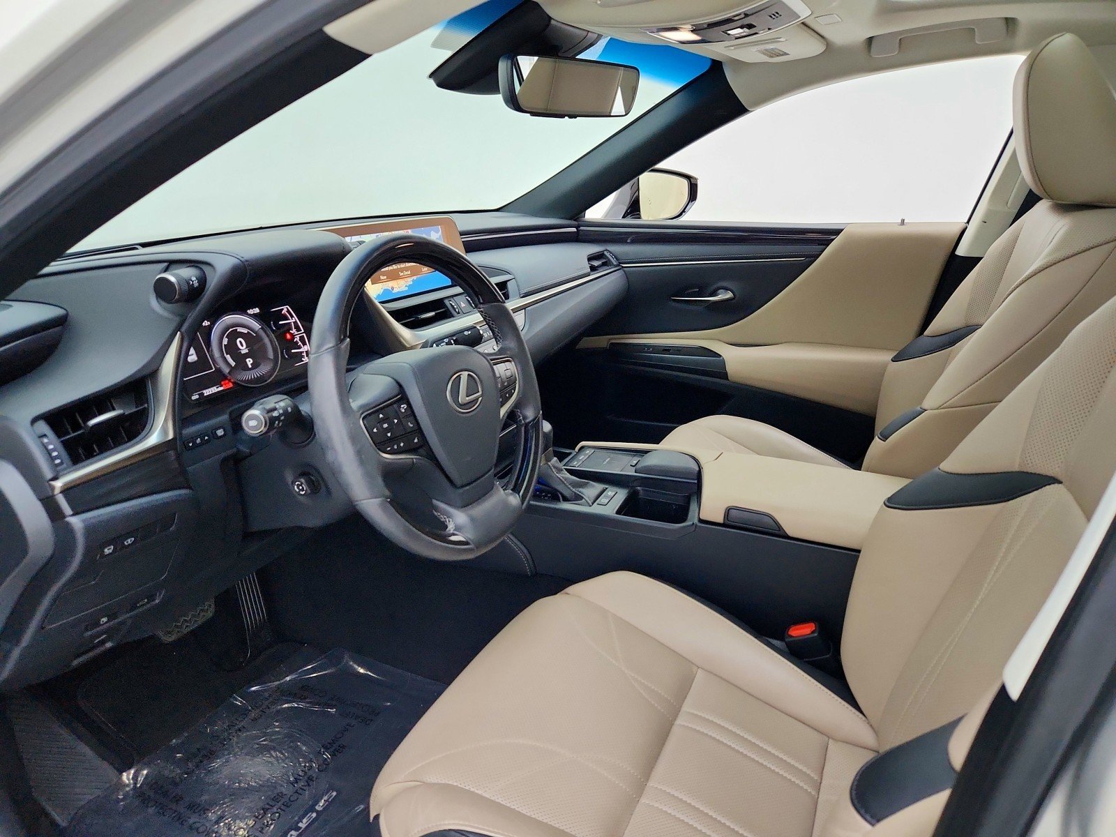Used 2019 MOONBEAM BEIGE Lexus ES 300h Luxury image 16