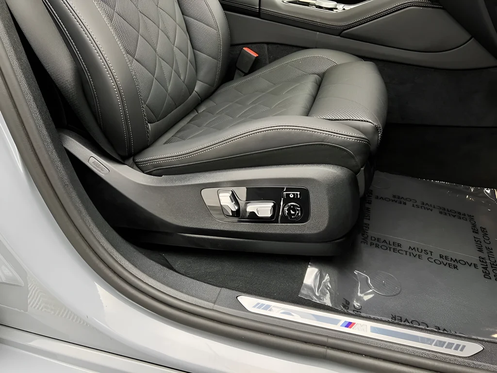 Used 2026 Gray Metallic BMW xDrive40i image 36