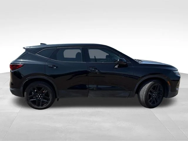 Used 2023 Black Chevrolet LT image 8